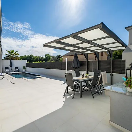 Martina Zadarvillas Villa